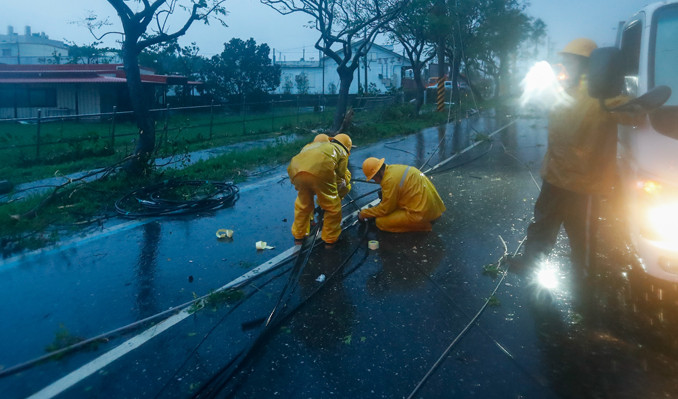 Tayvan’ı tayfun vurdu