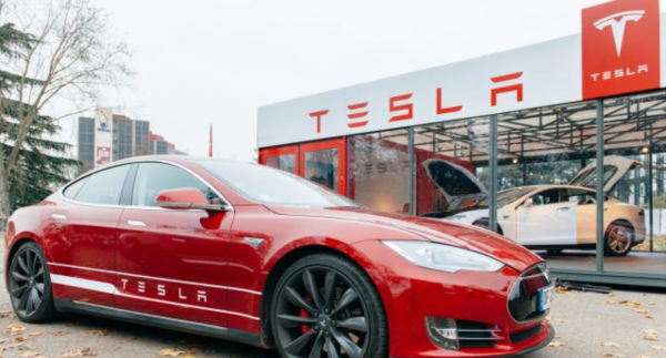 Tesla’nın Robotaksi etkinliği hisse tarafına yansımadı