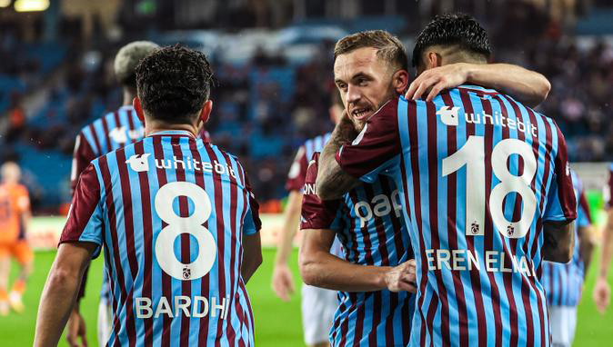 Trabzonspor, Başakşehir karşısında uzatmalarda kazandı