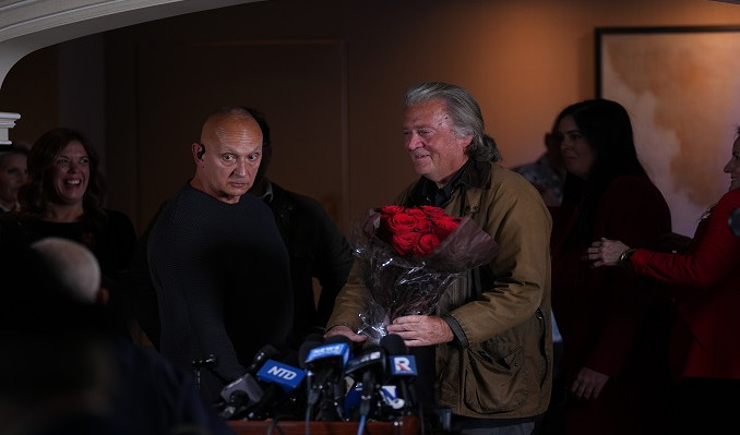 Trump’ın danışmanı Bannon tahliye edildi