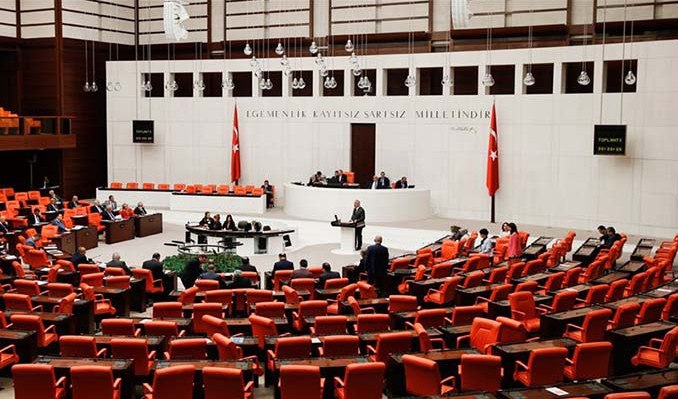 776 dokunulmazlık fezlekesi komisyona sevk edildi