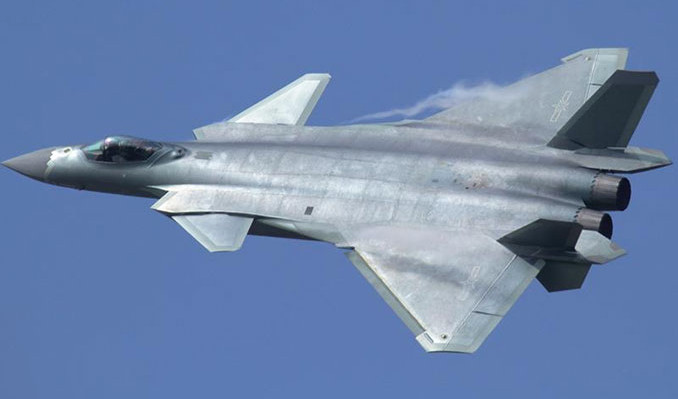 Çin, yeni nesil hayalet savaş uçağını gün yüzüne çıkardı