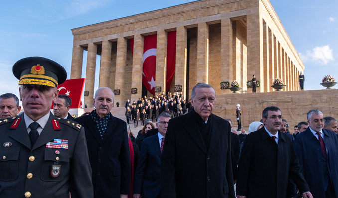 Devletin zirvesi Ata’nın huzurunda