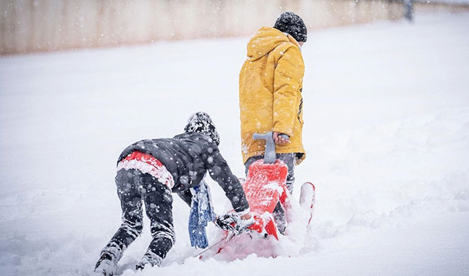 Eğitimde ‘kar tatiline’ devam