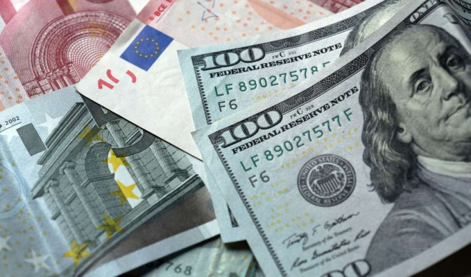 Euro, dolar karşısında 1.0’a gerileyebilir