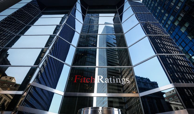Fitch: Küresel kredi görünümü 2025’e nötr giriyor