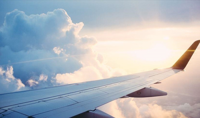 İstanbul’da uçaklar hava da tur atıyor