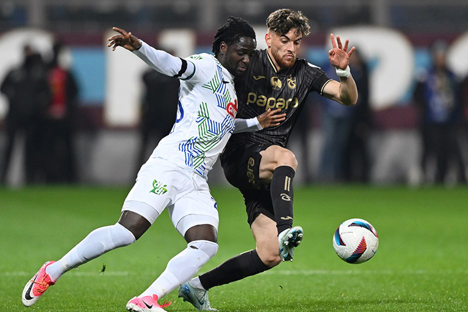 Trabzonspor, Çaykur Rizespor deplasmanında mağlup oldu