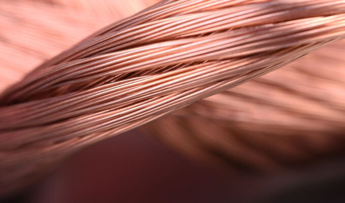 Bakır geriledi, demir yükseldi