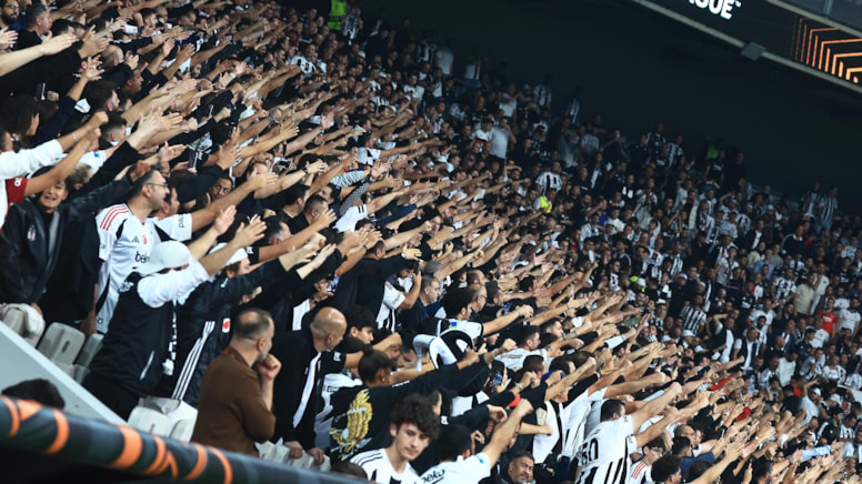 Beşiktaş, Fenerbahçe derbisi biletlerinde indirime gitti
