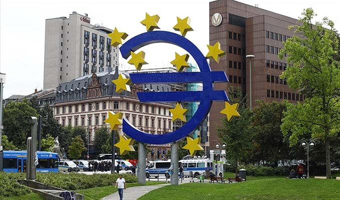 Euro Bölgesi’nin enflasyonu azaldı