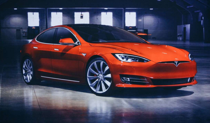 Küresel piyasada Tesla hisseleri kasımda göz kamaştırdı