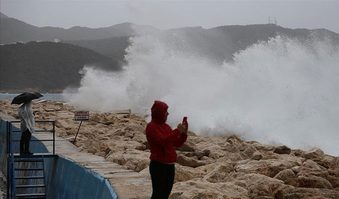 Meteorolojiden Batı Akdeniz için fırtına uyarısı