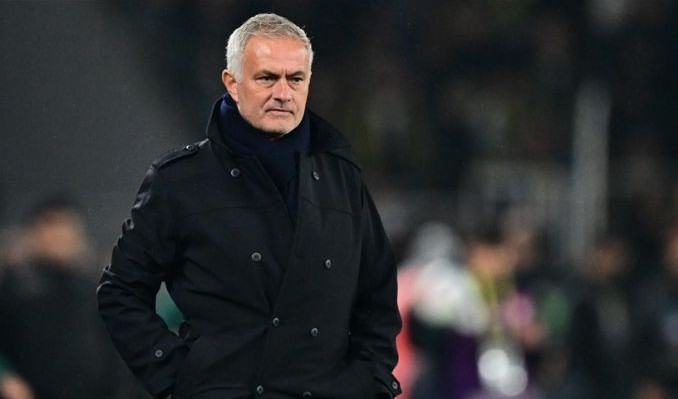 Mourinho: Bırakın, çalışayım!