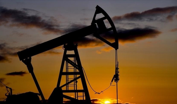 Rusya OPEC grubunun kesintisinden 40 trilyon ruble gelir elde etti