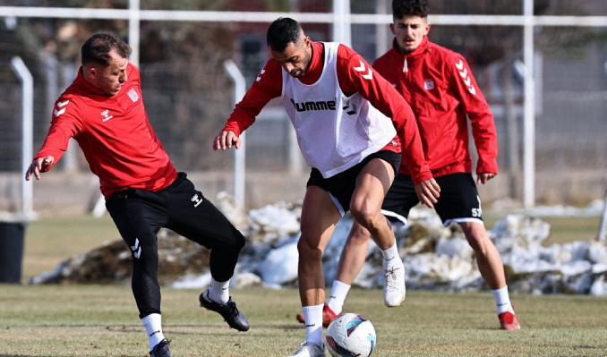 Sivasspor’un yeni teknik direktörü belli oldu