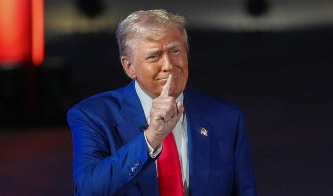 Trump, Kanada Başbakanı Trudeau’ya “vali” dedi