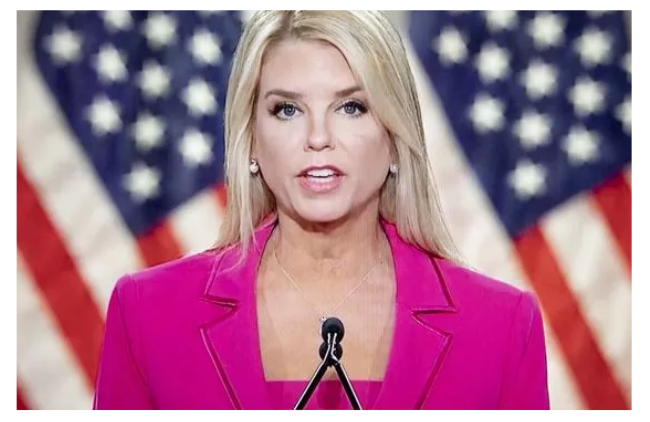 Trump’ın sosyal medyayı sallayan bakan adayı: Pamela Bondi