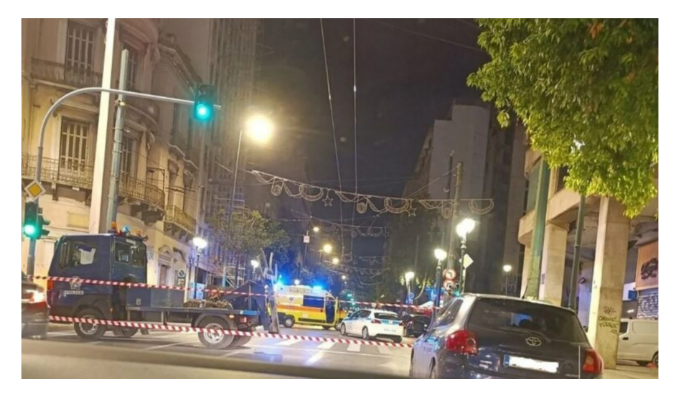 Atina’da bomba paniği: Demiryolu şirketi yakınında patlama