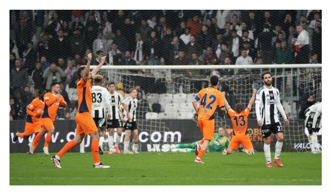 Beşiktaş evinde Başakşehir’e mağlup oldu