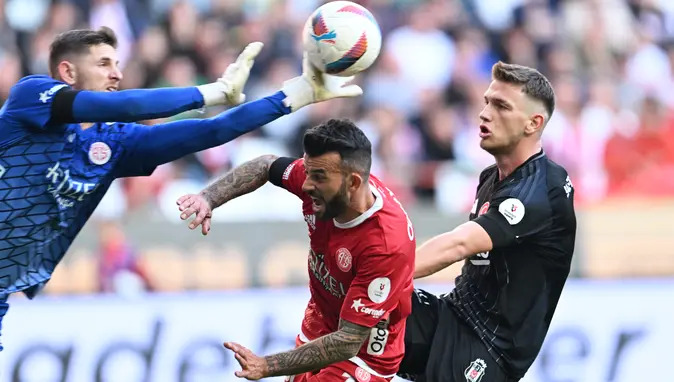 Beşiktaş, Antalyaspor ile 1-1 berabere kaldı