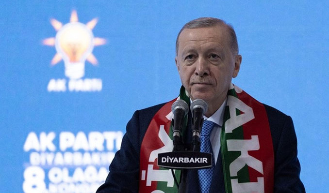 Erdoğan: Terör örgütü kendini feshetmeli silahlar gömülmeli