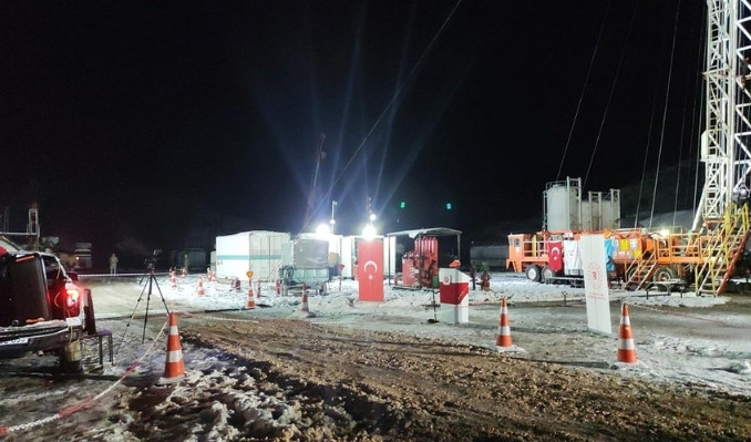 Şırnak’ta yeni yılın ilk petrol sondaj kuyusu açıldı