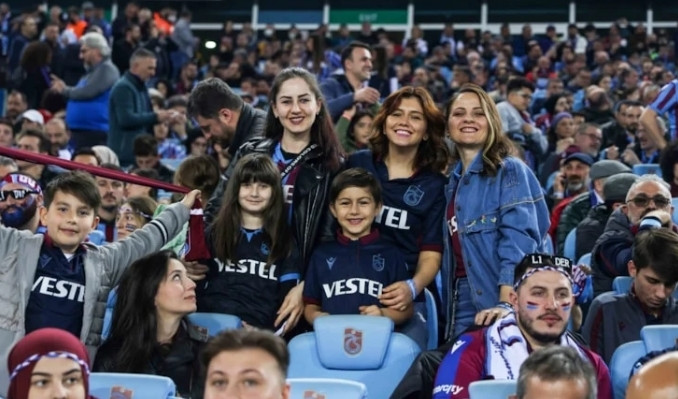 Trabzonspor-Sivasspor maçında tribünler renklenecek