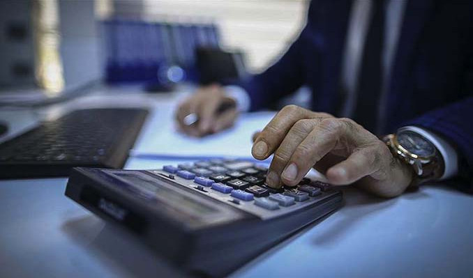 Yüz binlerce kamu işçisinin zam pazarlığı başladı