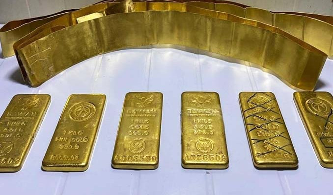 Altın kaçakçıları 8 kilo altınla yakalandı!