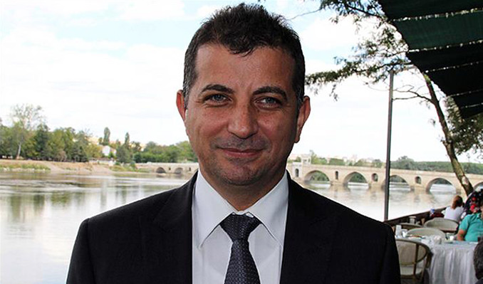 Boşanan Ünsal Ban, zina nedeniyle 22 milyon tazminat ödeyecek