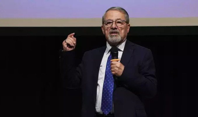 Deprem fırtınasında Naci Görür kıyılara yakın oturanları uyardı