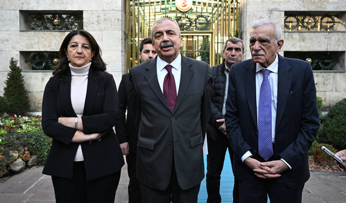 İmralı’ya gidecek DEM heyetinin açıklaması son anda öne çekildi