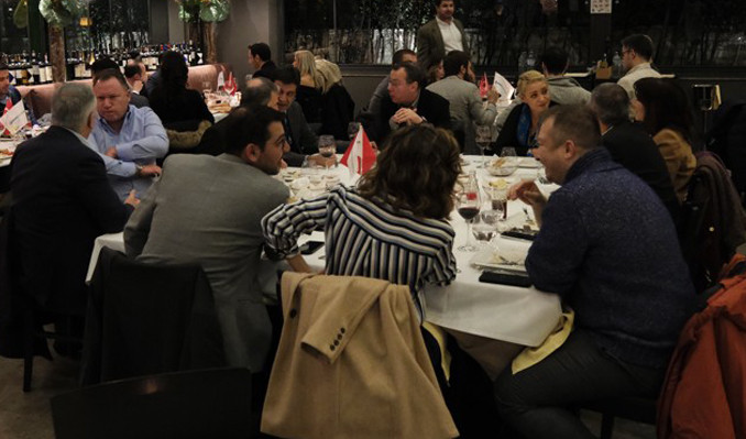 İnfo Yatırım YouTube kanalının 250 bin aboneye ulaşmasını özel bir davetle kutladı