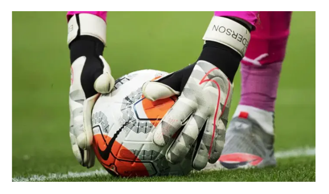IFAB’dan yeni karar: Kaleci topu en fazla 8 saniye tutabilecek