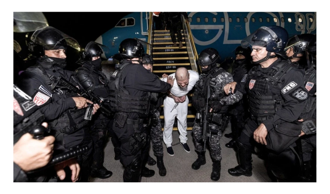 Trump yargı kararına rağmen 250 göçmeni sınır dışı etti