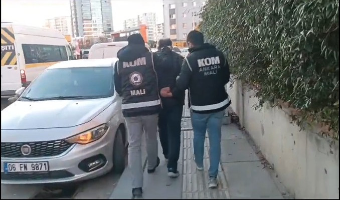 Borsa manipülasyonu operasyonunda 12 kişi tutuklandı