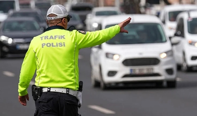Dikkat! İstanbul’da bu yollar trafiğe kapatıldı