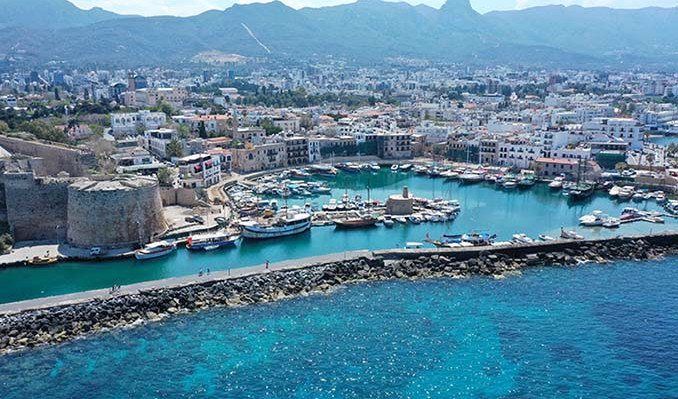 Ruslar Kıbrıs’ı terk ediyor