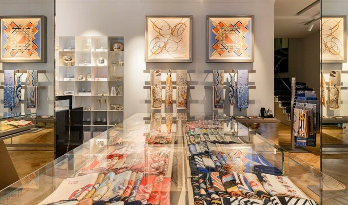 Vakko Yunanistan’da 5 katlı mağaza açtı