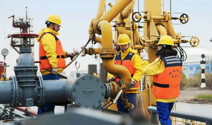 ABD’yle gerilim yaşayan Çin, BAE ile LNG için anlaştı