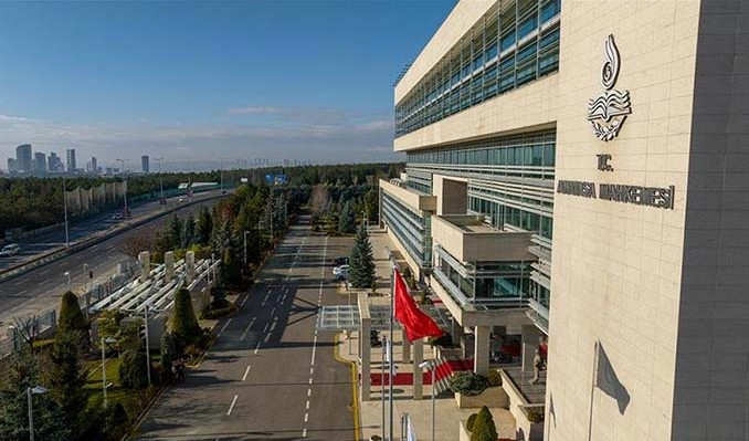 AYM, hekimlere yönelik disiplin cezası düzenlemesini iptal etti