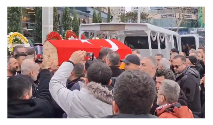 Usta sanatçı Volkan Konak’a veda!