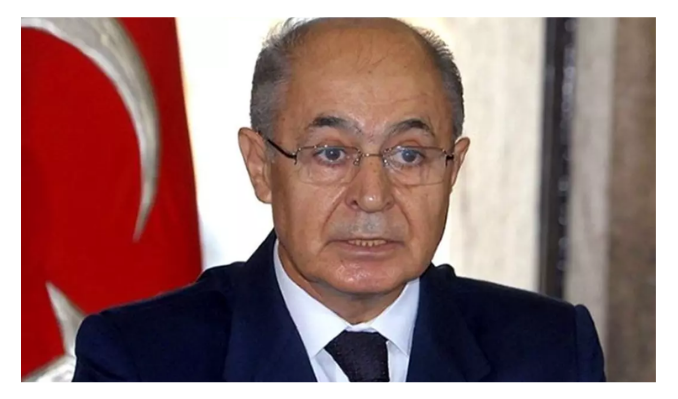 Ahmet Necdet Sezer’in görüntüleri sosyal medyayı ikiye böldü