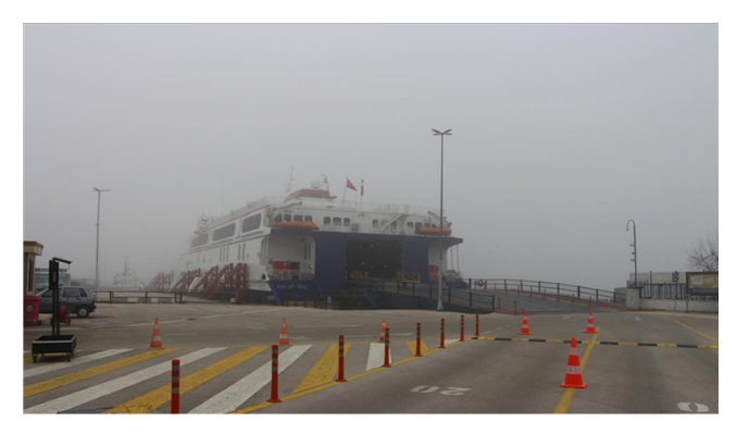 Güney Marmara’da feribot seferlerine fırtına engeli