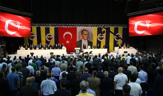 Fenerbahçe’de olağanüstü kongre için büyük imza hamlesi