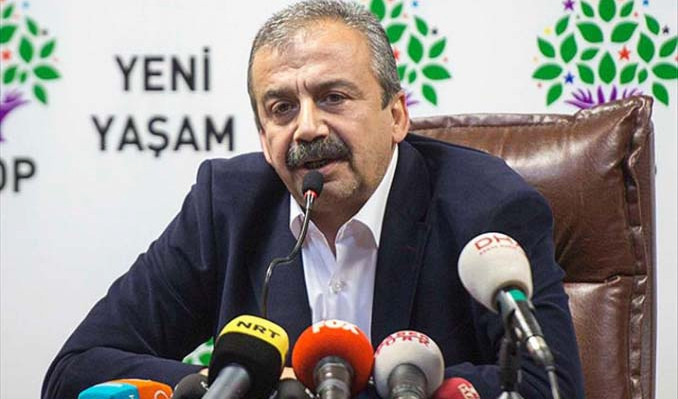 Prof. Dr. Bingür Sönmez Sırrı Süreyya Önder için olası riskleri anlattı: Ameliyat 6 saati aşabilir