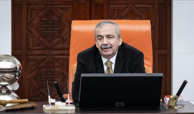 Siyasilerden Sırrı Süreyya Önder’e geçmiş olsun mesajları