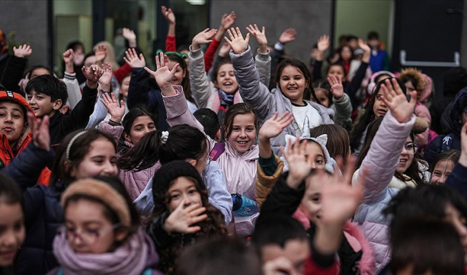 Tatil sonrası ilk ders zili heyecanı!