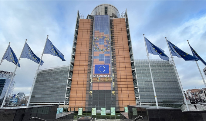 AB’den savunma atağı